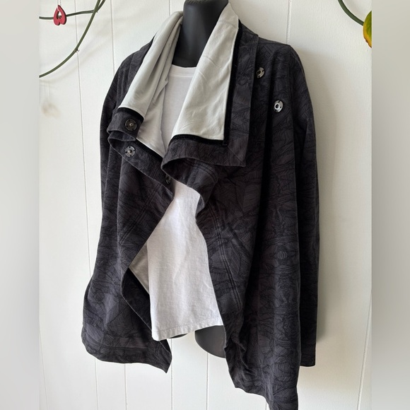 Lululemon Savasana Wrap Jacket | Size 4 - Picture 3 of 7